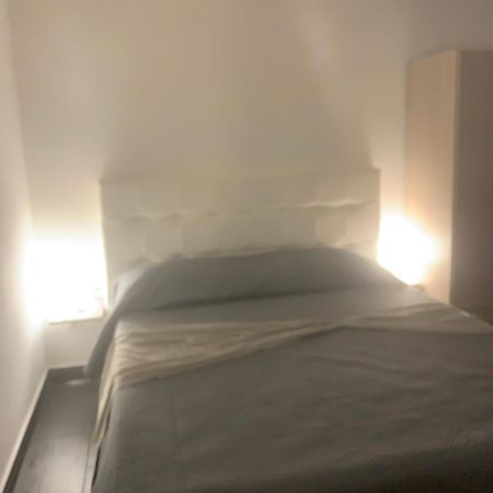 Viky House Chiaia Apartment Наполи Екстериор снимка
