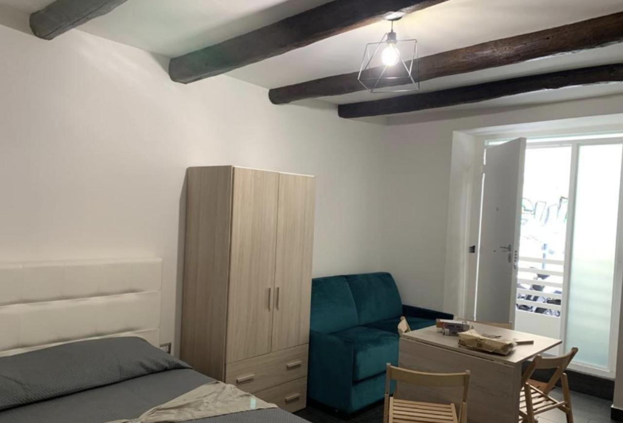 Viky House Chiaia Apartment Наполи Екстериор снимка