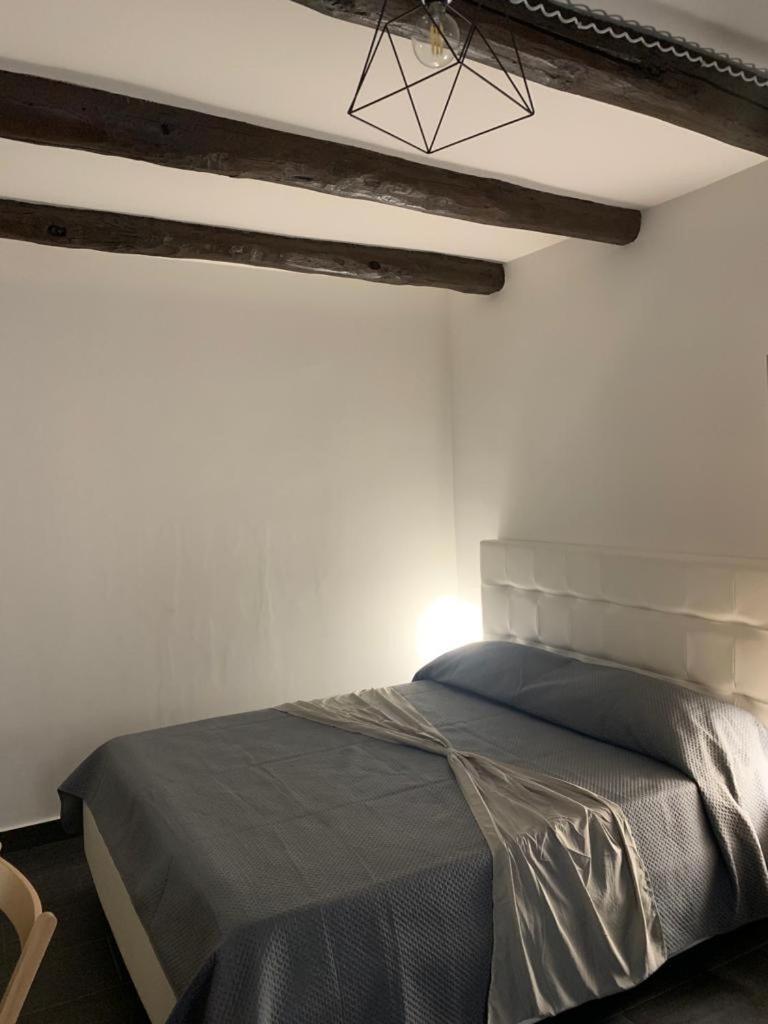 Viky House Chiaia Apartment Наполи Екстериор снимка