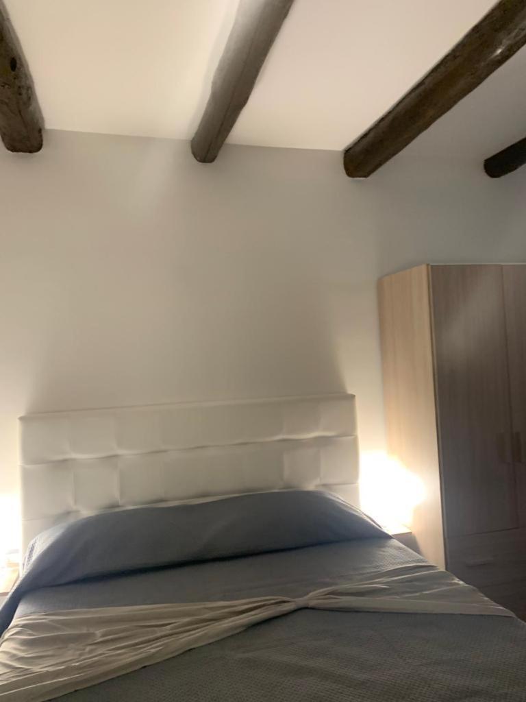 Viky House Chiaia Apartment Наполи Екстериор снимка