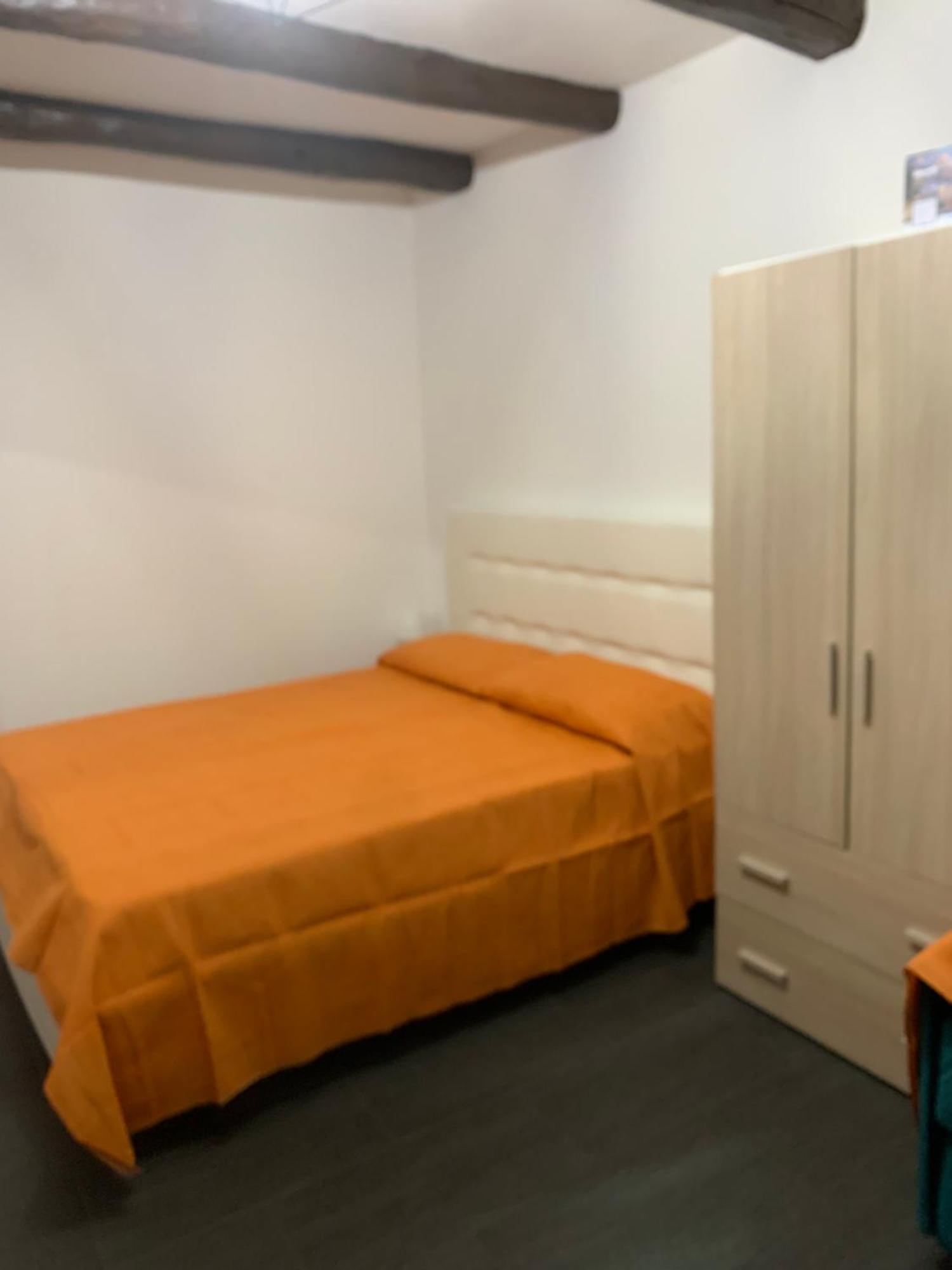 Viky House Chiaia Apartment Наполи Екстериор снимка